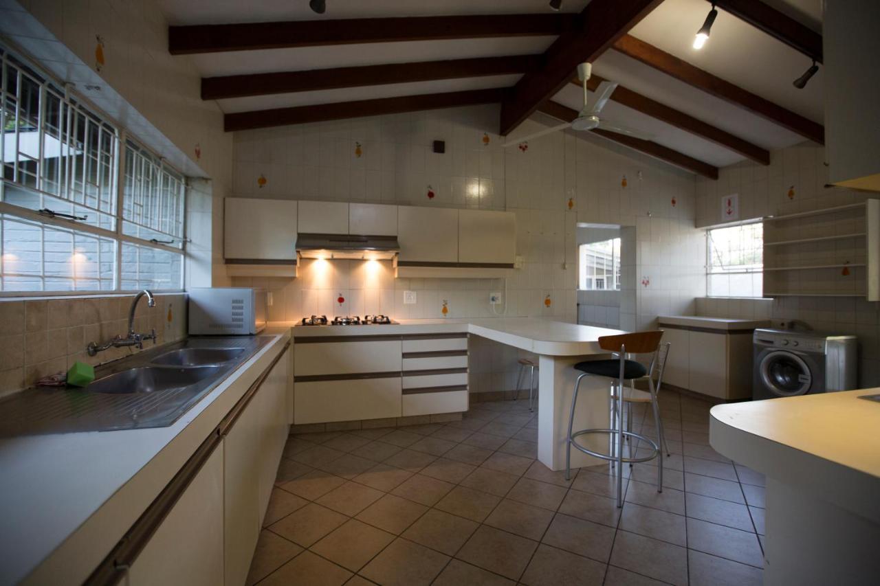 Dynasty Forest Sandown Serviced Apartments & Self Catering Hotel Johannesburgo Exterior foto